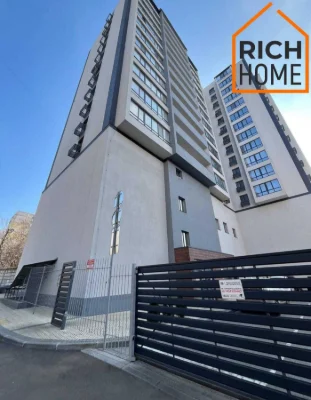 Продаж 1к квартири • 56 м² • 8/15 поверх • ЖК "Центральний"