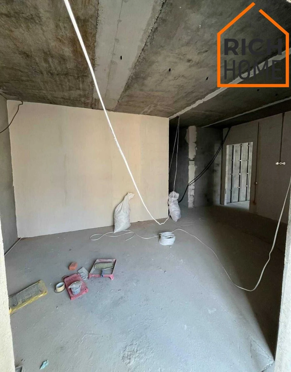 Продаж 1к квартири • 56 м² • 8/15 поверх • ЖК "Центральний"