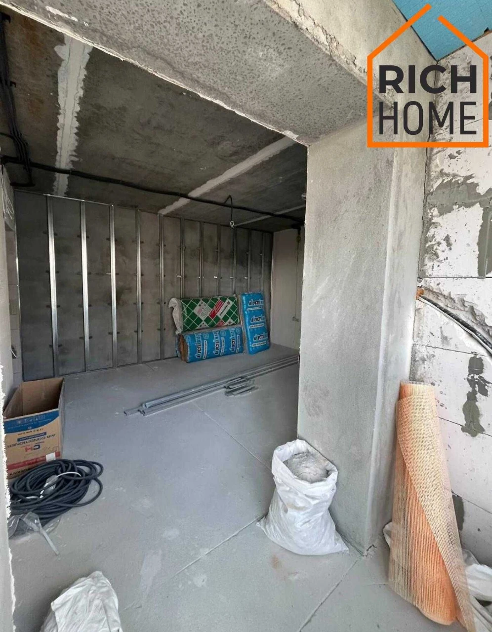 Продаж 1к квартири • 56 м² • 8/15 поверх • ЖК "Центральний"