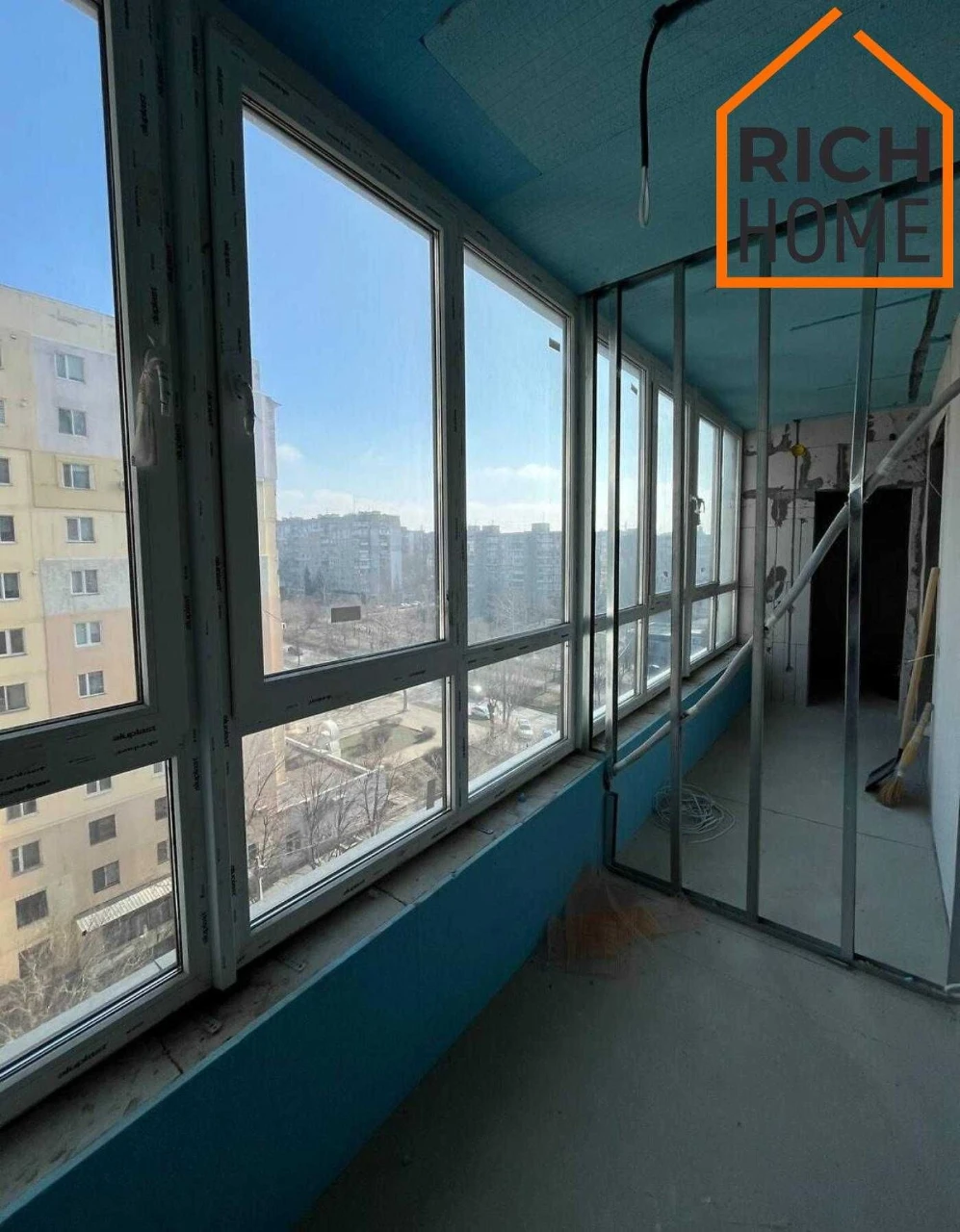Продаж 1к квартири • 56 м² • 8/15 поверх • ЖК "Центральний"