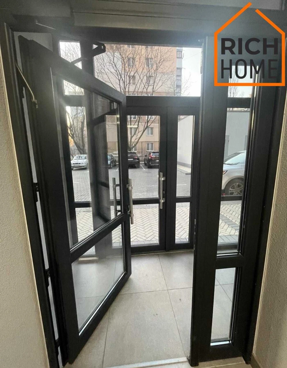 Продаж 1к квартири • 56 м² • 8/15 поверх • ЖК "Центральний"