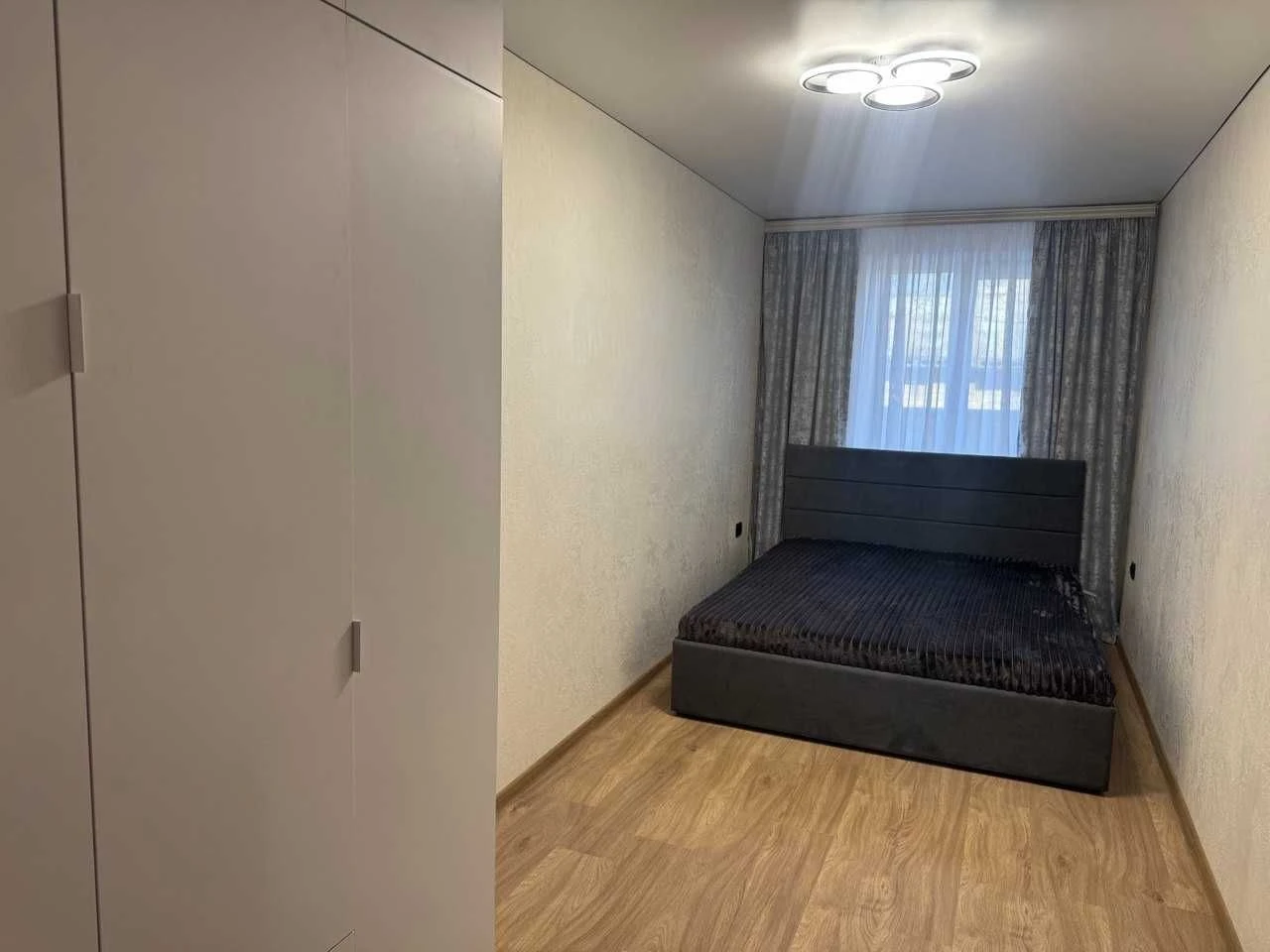 Продаю 3 комнатную квартиру в Лесках (2 КП)и1