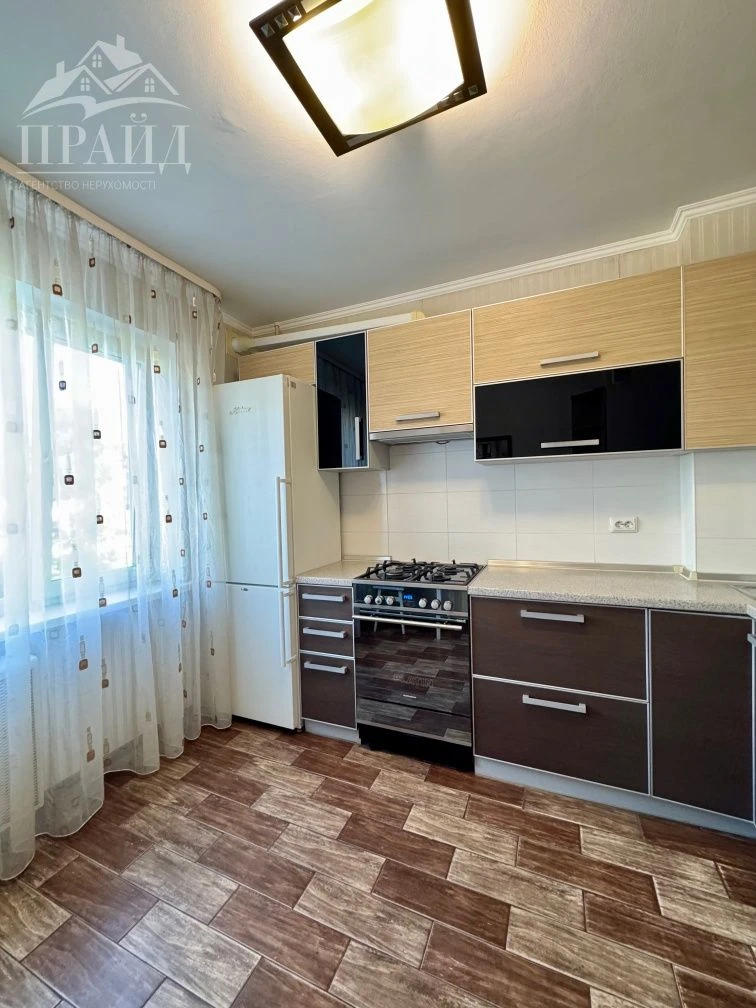 Продаж 3-кмн квартири на 3 поверсі, вул.Заливна