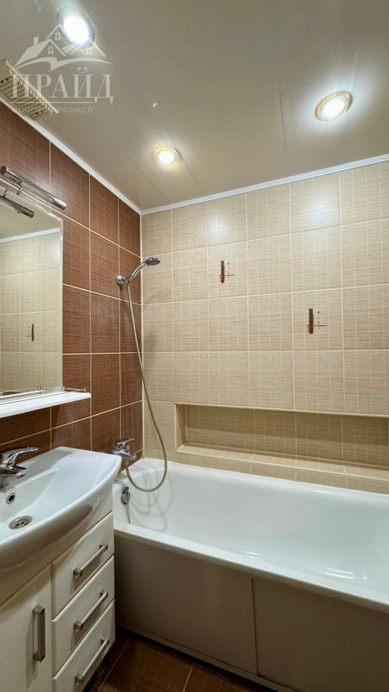 Продаж 3-кмн квартири на 3 поверсі, вул.Заливна