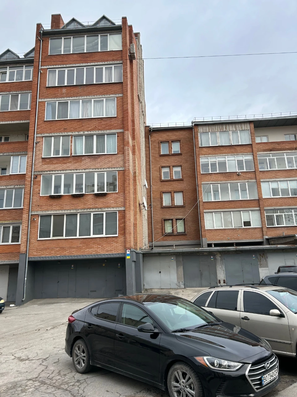3-х вул.Квітки Цісик  4пов 116м-118тис.дол