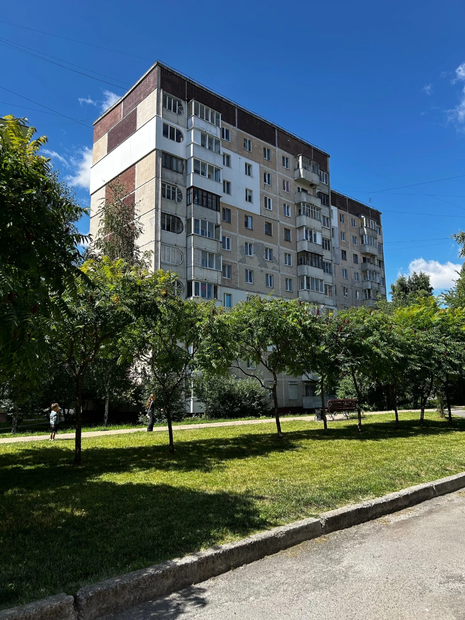 3-х.кім.Вишнівецького 64м,10пов-55тис дол