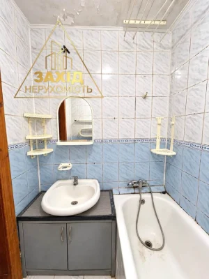 Двокімнатна 49 м², р-н Відродження, біля ТРЦ «ІМІДЖ»