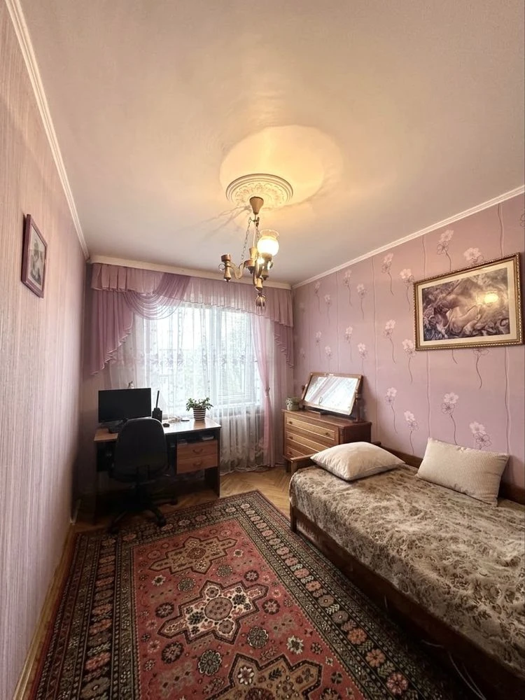 Продаж 3-кімн.квартири на вул.Гулака Артемовського у Луцьку