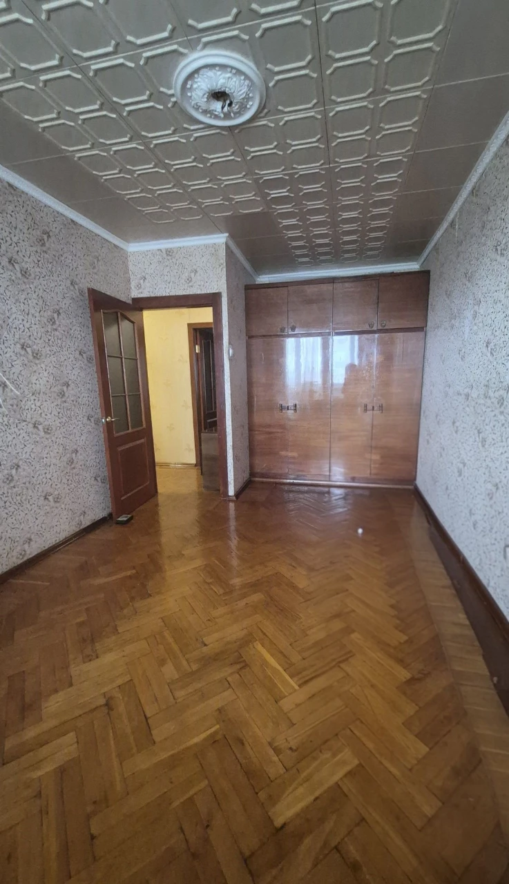 Продам 3-комнатную квартиру рядом с метро Студенческая