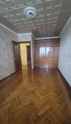 Продам 3-комнатную квартиру рядом с метро Студенческая