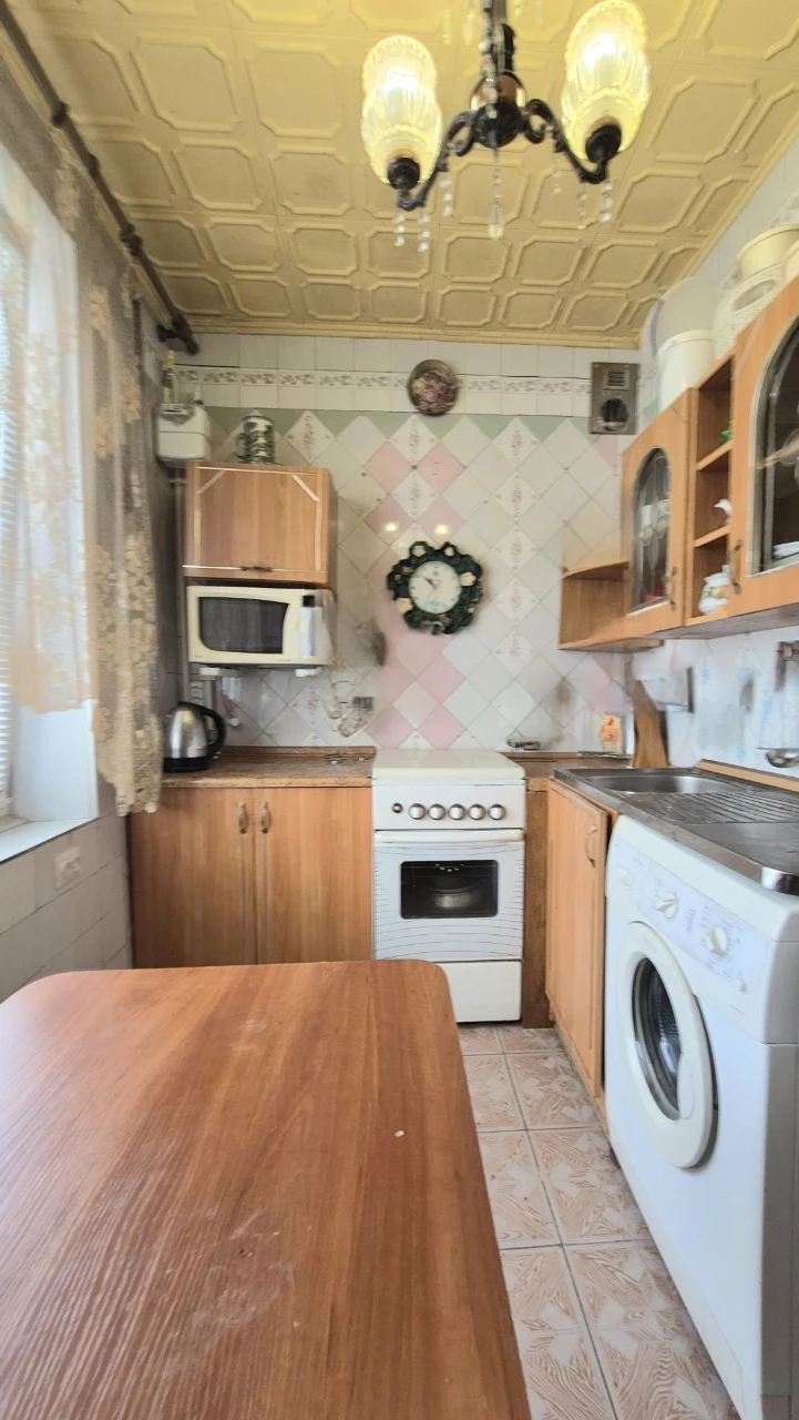 Продам 3-комнатную квартиру рядом с метро Студенческая