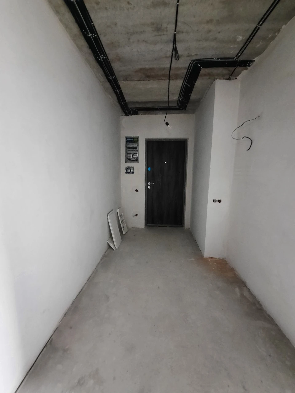 Продається 2 кім.квартира в Кутківцях сира
