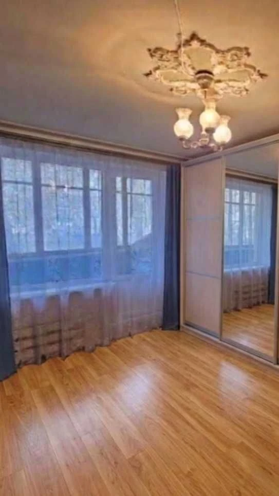 Продам 3 кімнатну квартиру в Харкові (Харьков)