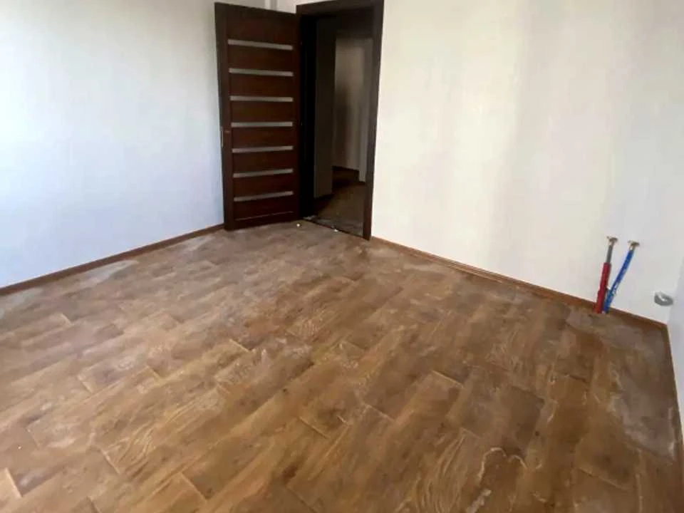 Apartment. Kyiv, Kulzhenkov Family St. (Petra Degtyarenko)