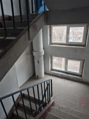 Продам 2х кімнатну квартиру вул.Леся Сердюка 40  Метро Салті