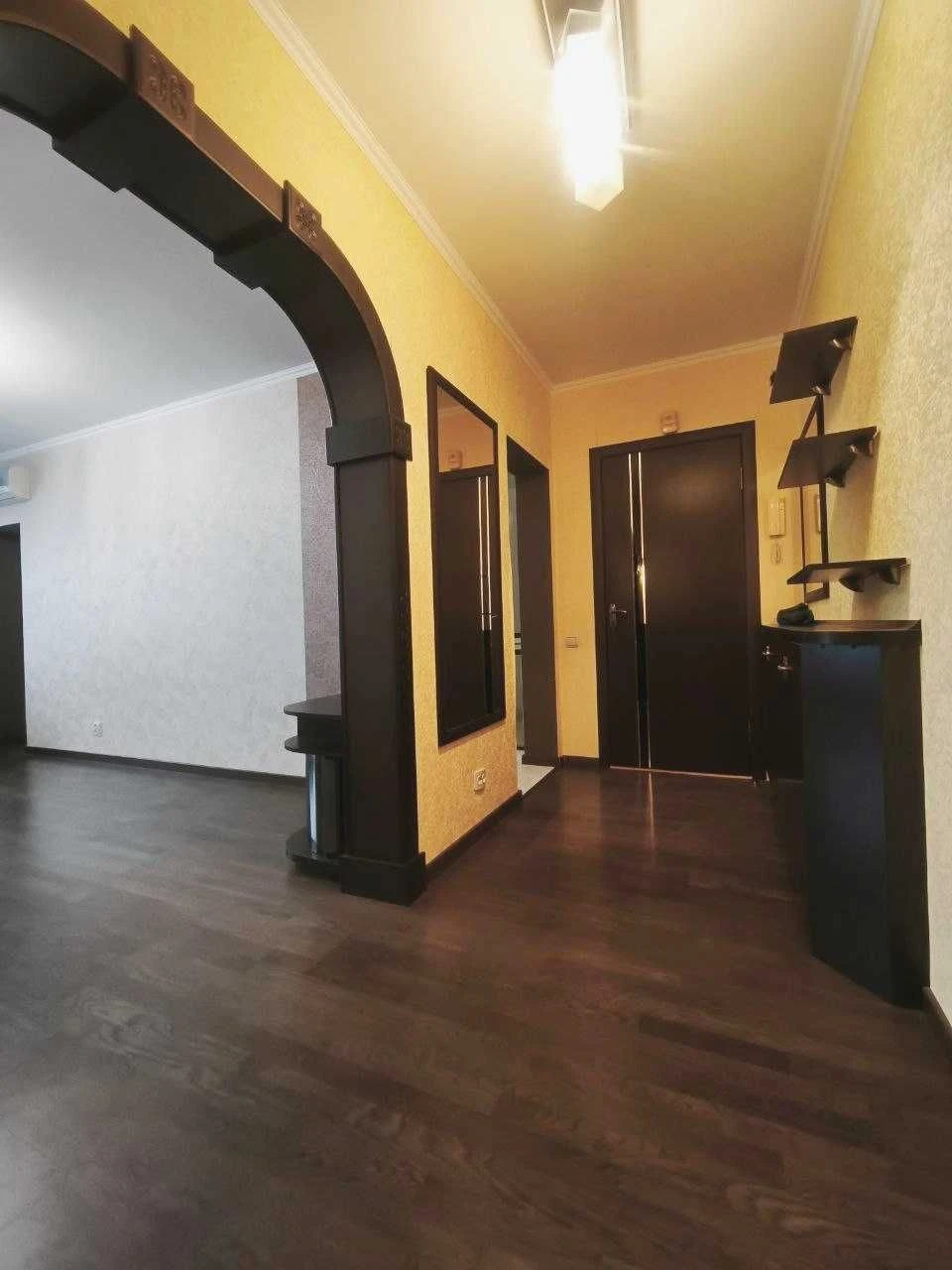 3 кімнатна квартира 66 м2, з ремонтом. Центр міста р-н Граде