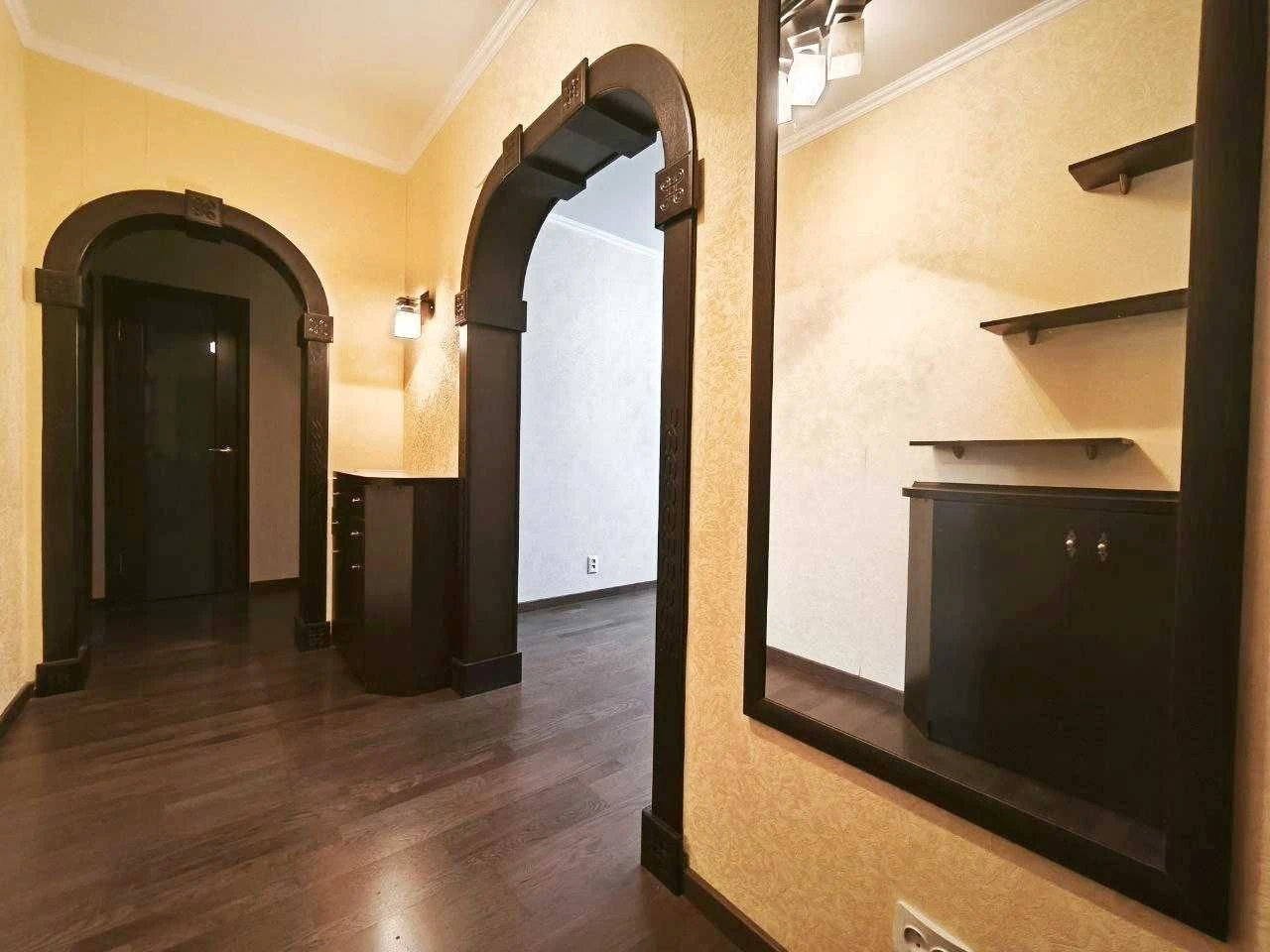 3 кімнатна квартира 66 м2, з ремонтом. Центр міста р-н Граде