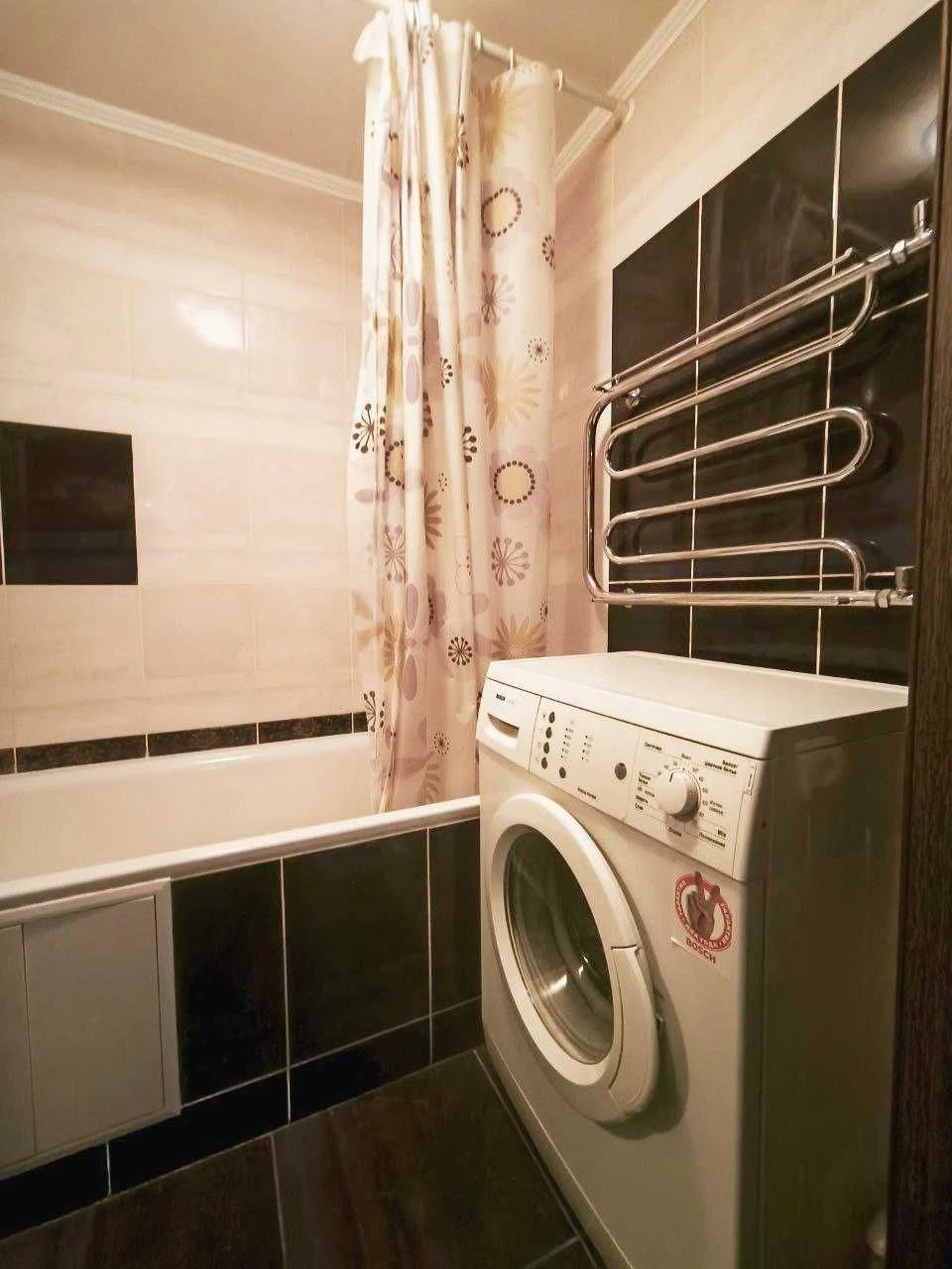 3 кімнатна квартира 66 м2, з ремонтом. Центр міста р-н Граде