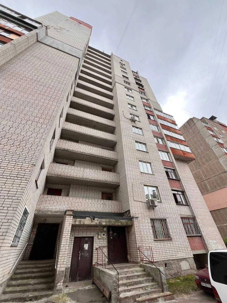 Продаж 3 х кім. квартири вул. Белова 25