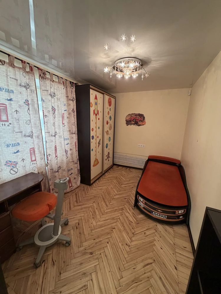 Продам 3 ком.кв Салтовка(ТРК УКРАИНА)
