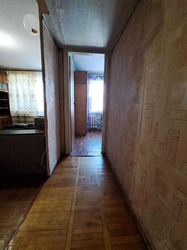 Продам 1 комн кв 3/5 32/17/6  возле рынка ХТЗ улица Косарева