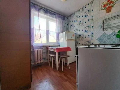 Продам 1 комн кв 3/5 32/17/6  возле рынка ХТЗ улица Косарева
