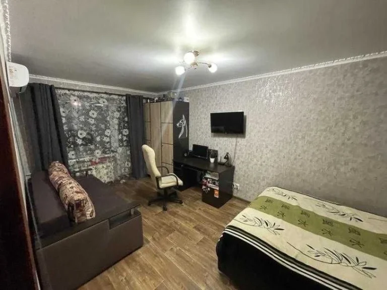 В продаже 1 к кв на ХТЗ, район Церкви, возле АТБ