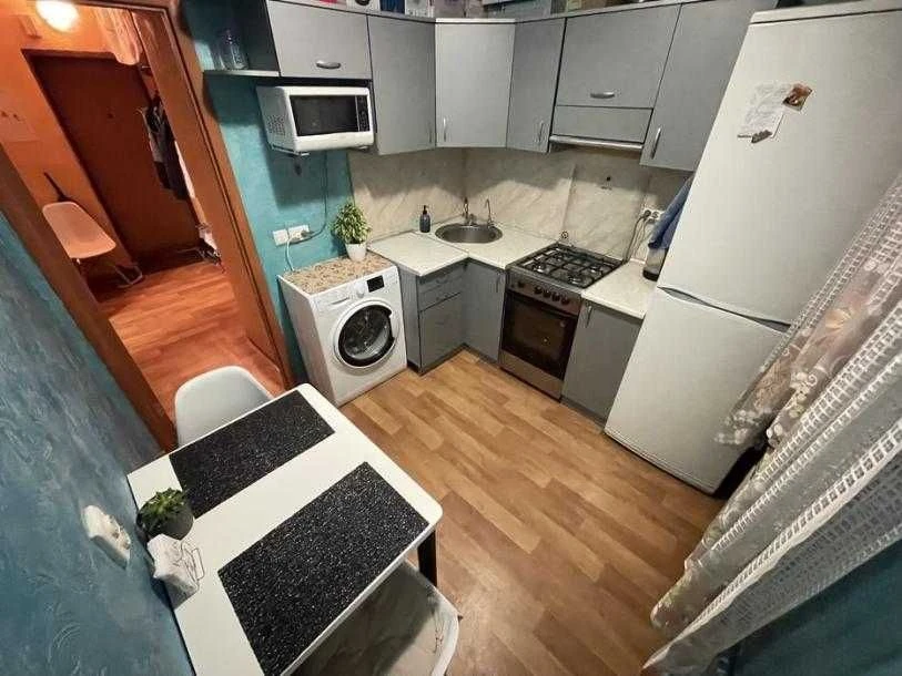 В продаже 1 к кв на ХТЗ, район Церкви, возле АТБ