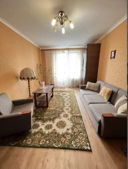 В продажу 2 кімнатна квартира в житловому стані