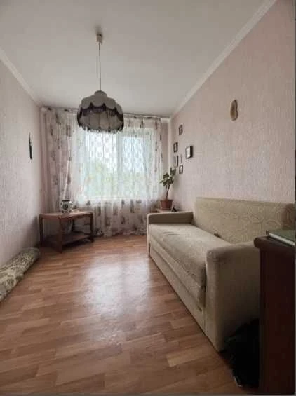 В продажу 2 кімнатна квартира в житловому стані