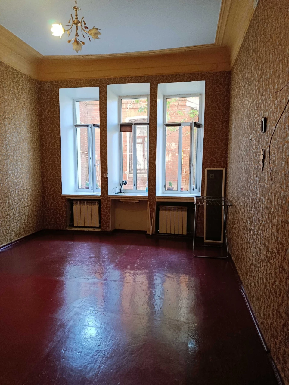 Продам  18м2 Центр пр. Героїв Харкова