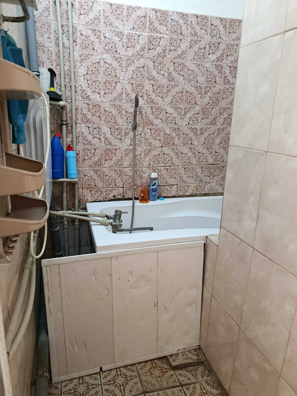 Продам  18м2 Центр пр. Героїв Харкова