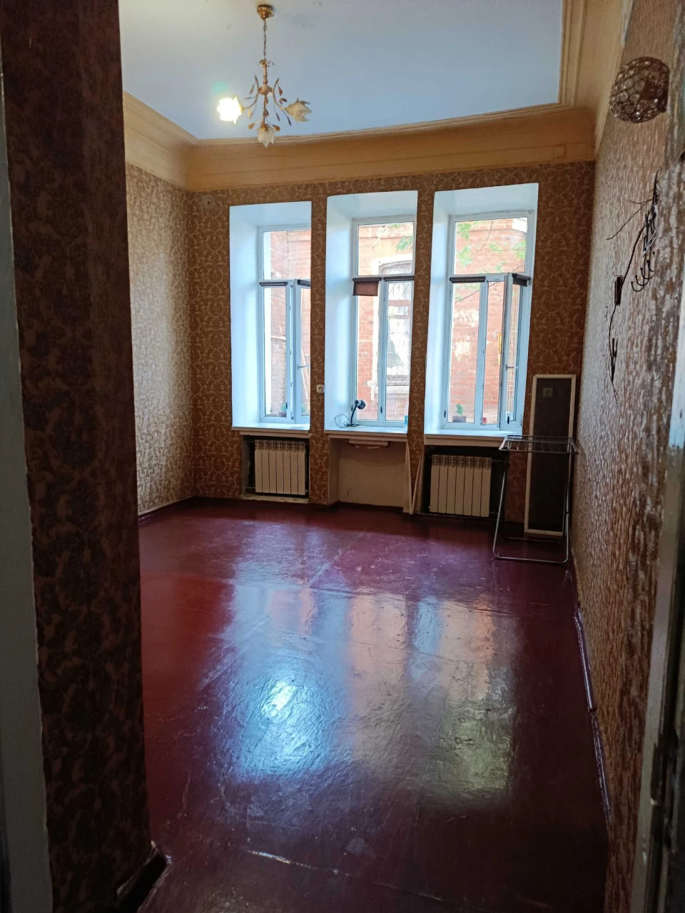 Продам  18м2 Центр пр. Героїв Харкова