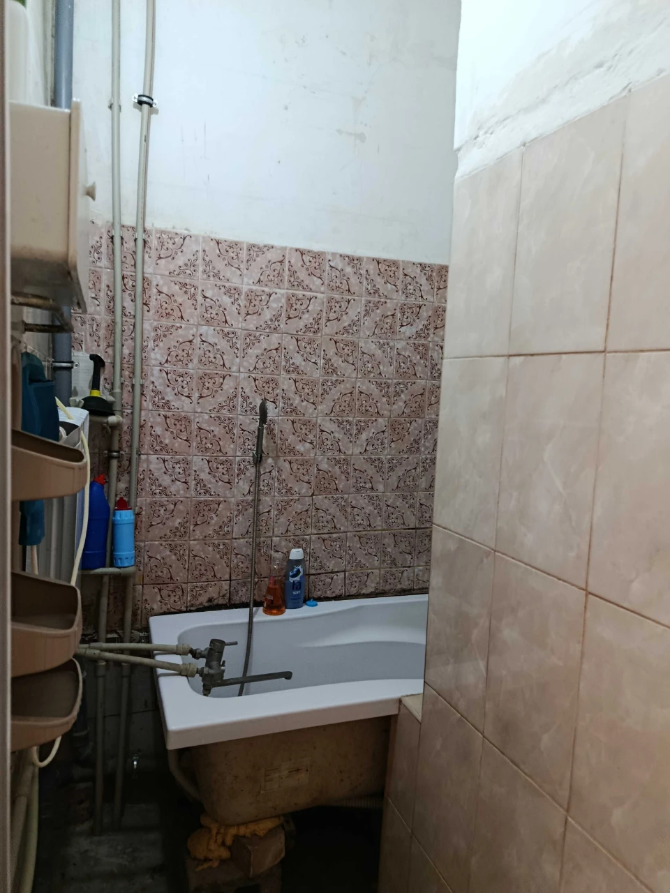 Продам  18м2 Центр пр. Героїв Харкова