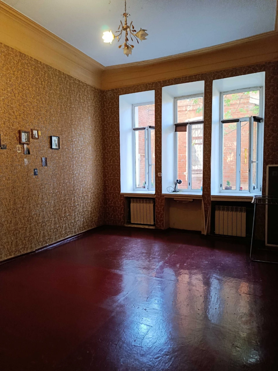 Продам  18м2 Центр пр. Героїв Харкова