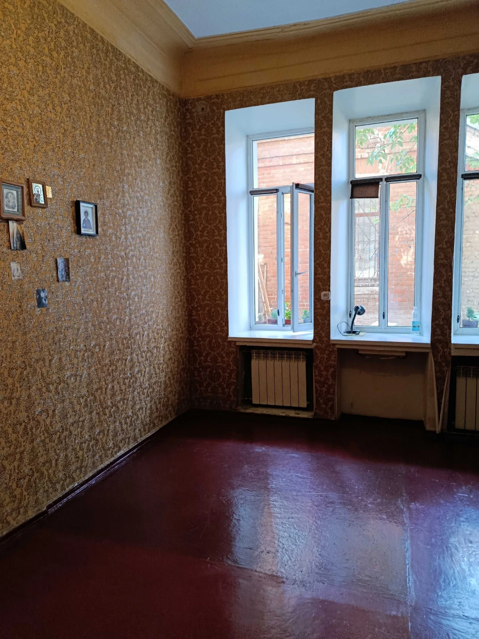 Продам  18м2 Центр пр. Героїв Харкова