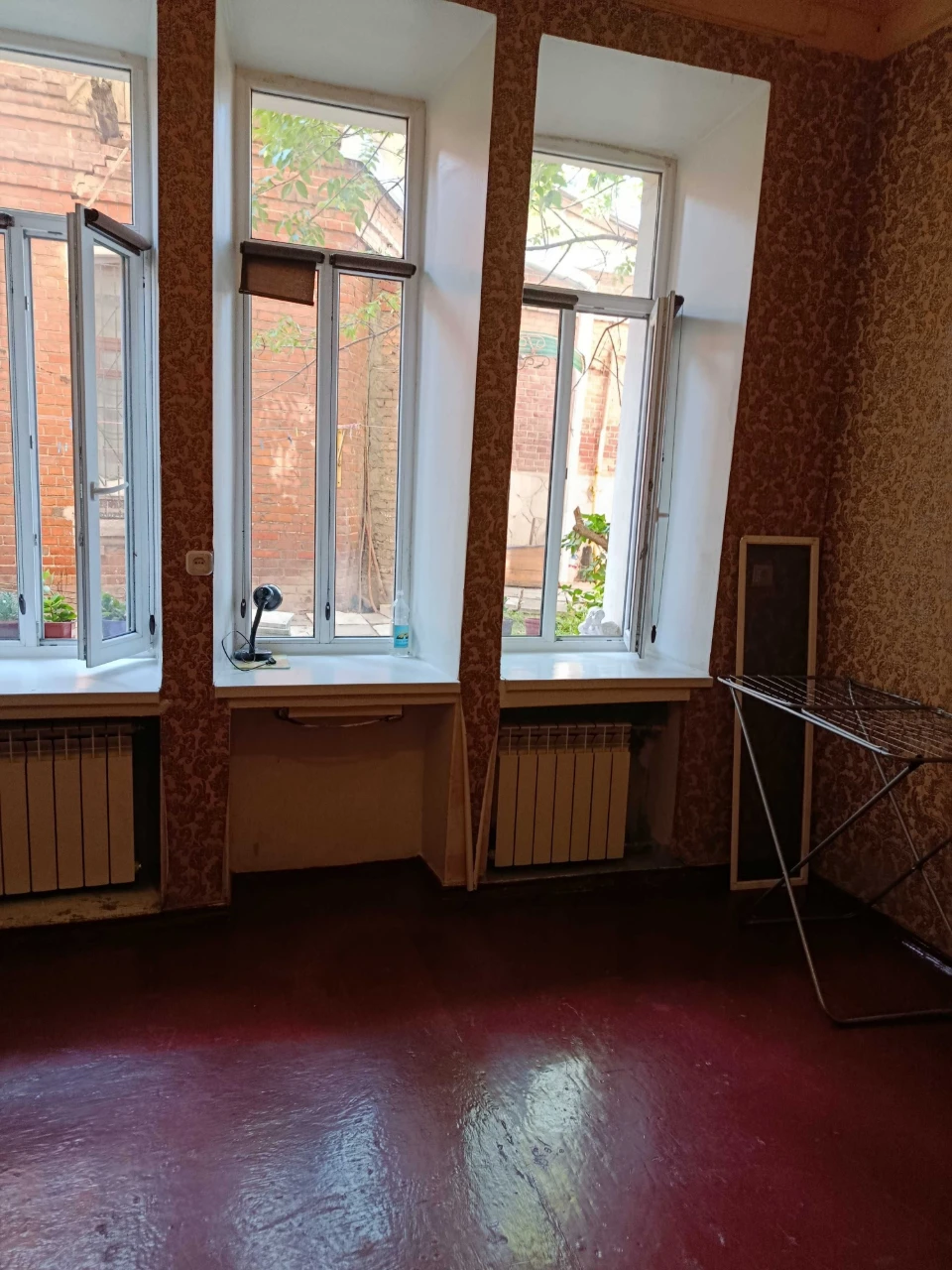Продам  18м2 Центр пр. Героїв Харкова