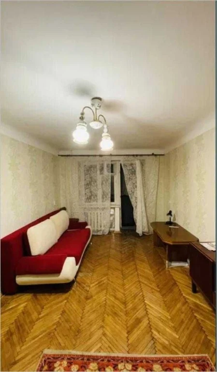 Продам 1 к кв на Новых домах, район Коммунального рынка.