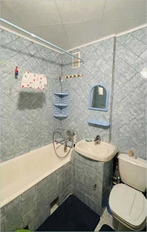 Продам 1 к кв на Новых домах, район Коммунального рынка.