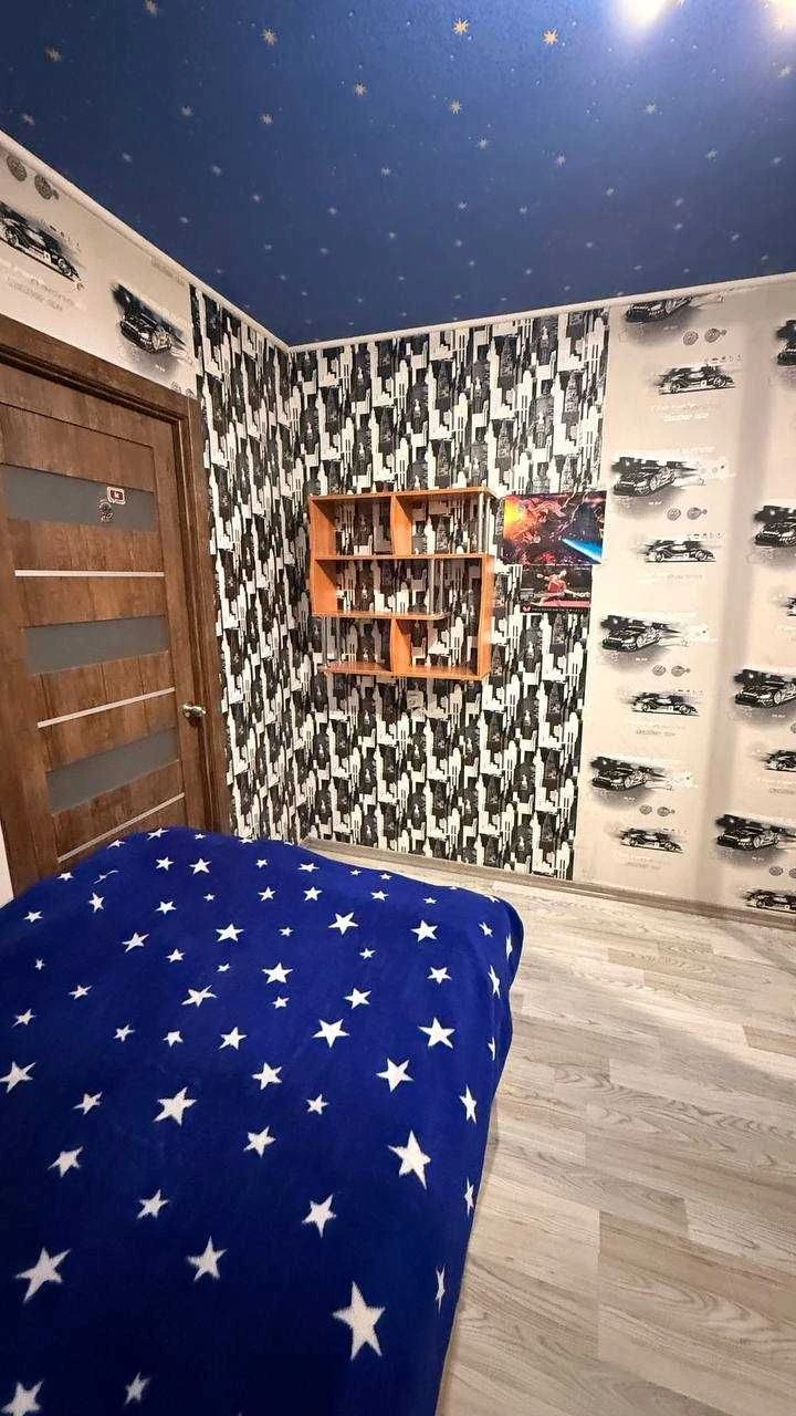 Продам 3комнатную квартиру по пр. Юбилейный с оригинальной п