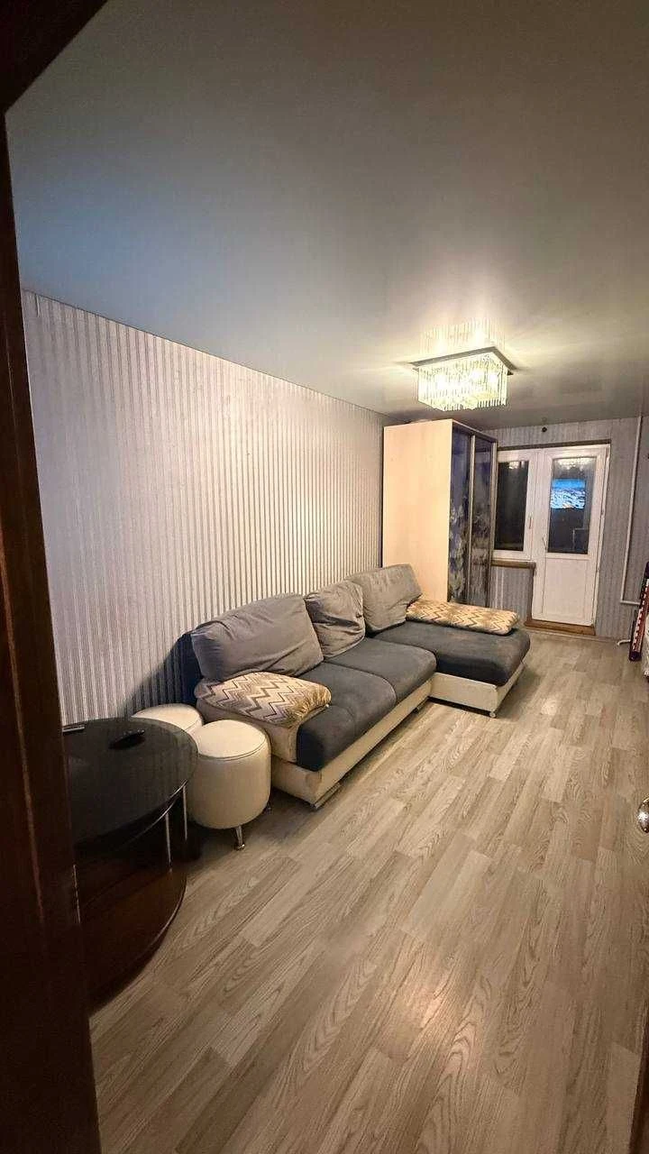 Продам 3комнатную квартиру по пр. Юбилейный с оригинальной п