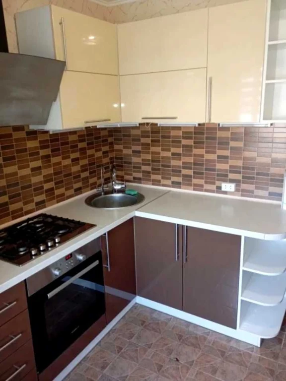 Продам 2х квартиру Коммунальный рынок, пр Байрона 3/5 с капи