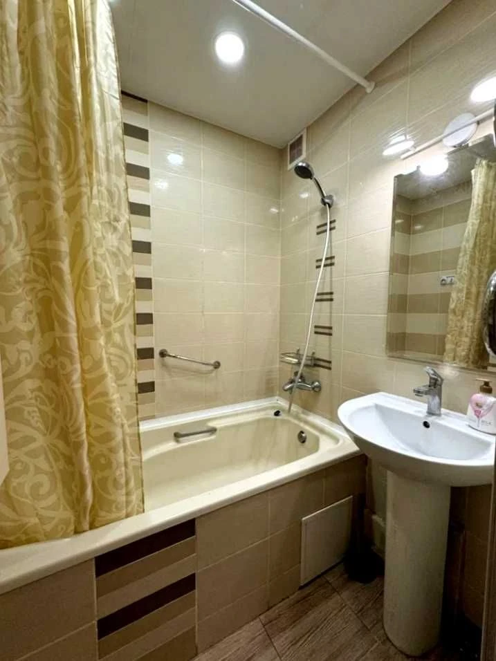 Продам 2х квартиру Коммунальный рынок, пр Байрона 3/5 с капи