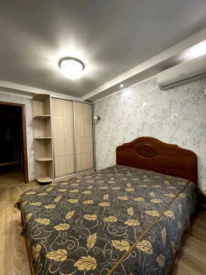 Продам 3х комн квартиру пр Григоренко 2/5 с капит ремонтом