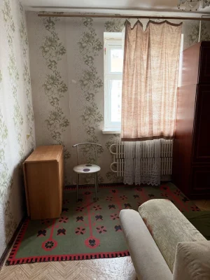Продам 3 кімнатну  квартиру,недалеко від метро Салтівська.