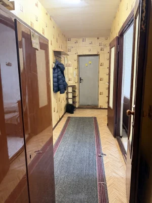 Продам 3 кімнатну  квартиру,недалеко від метро Салтівська.