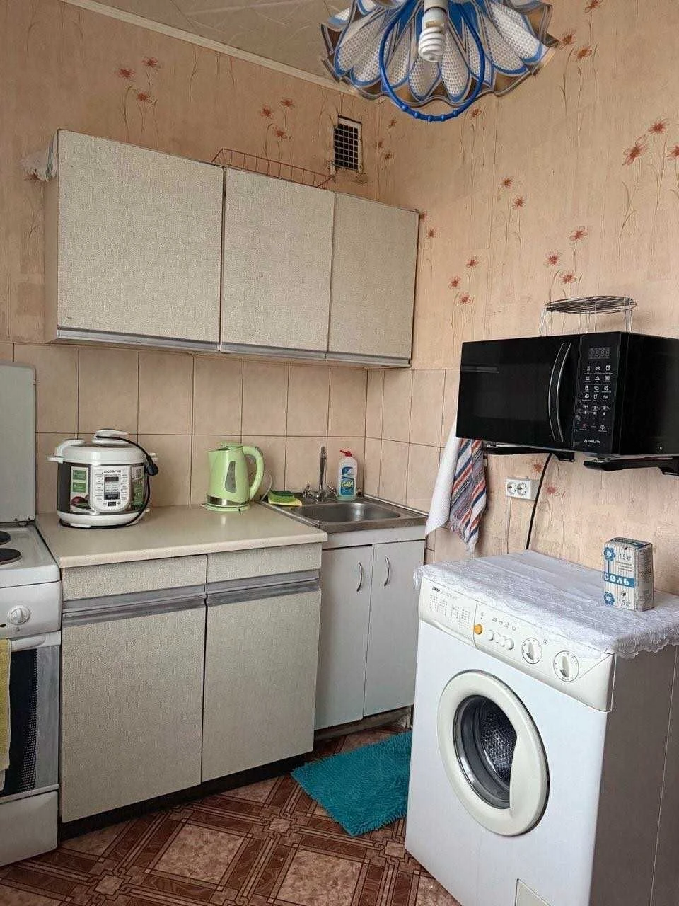 Продам 3 комн квартиру 65м2 Укомплектована Роганский ж/м мет