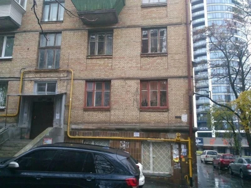 Продажа 3-комнатной квартиры 70 м², Евгения Коновальца ул., 2