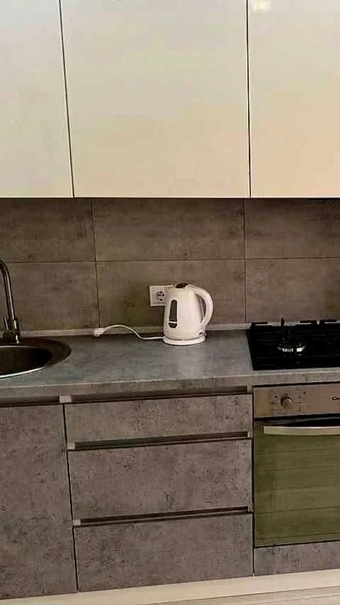 Продам ( продаж) 2кімнатну квартиру.