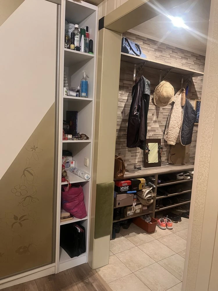 Продам 3км.из.кв. Бавария(35000)